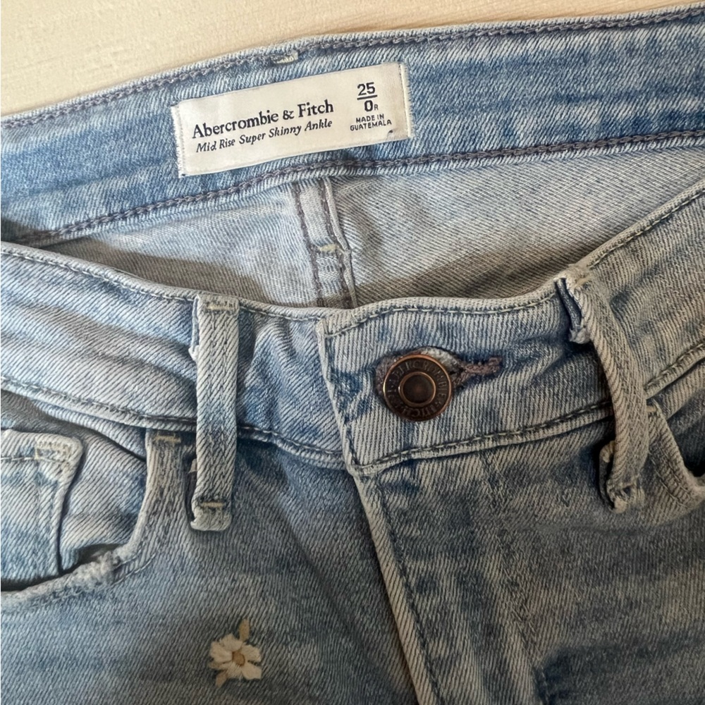 Abercrombie & Fitch Boho Floral Skinny Ankle Jeans - Women’s 25 / 0 Regular - Picture 7 of 11